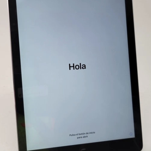 Apple iPad - Black Frame - Picture 1 of 4